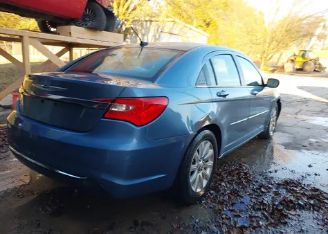 2011 Chrysler 200 Touring from USA, damaged, VIN 1C3BC1FG5BN552470